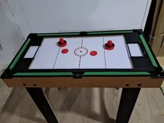 Futbolín pequeño, mesa multijuegos