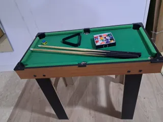 Futbolín pequeño, mesa multijuegos