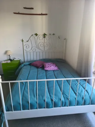 Cama de matrimonio 150cm y el colchón,