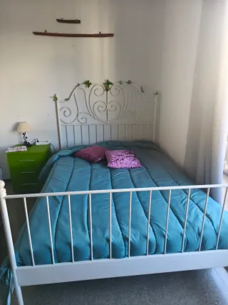 Cama de matrimonio 150cm y el colchón,