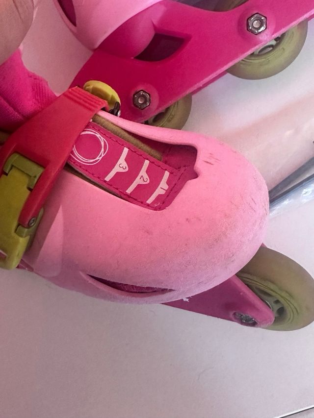 Set Patines y Protecciones Niña Rosa Talla 26-28