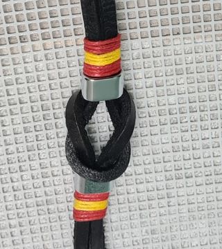 Pulsera de cuero negra con nudo España NUEVA