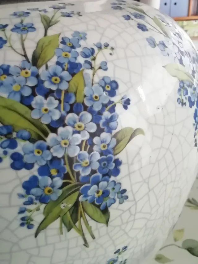 Jarrón antiguo floral