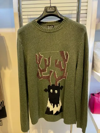 Jersey EA7 verde con estampado de reno