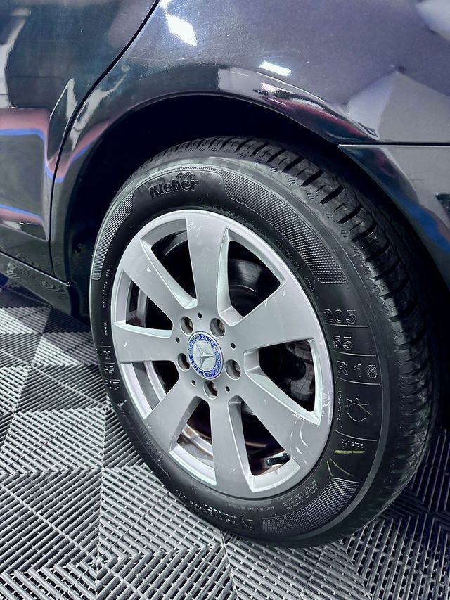 MERCEDES-BENZ CLASE C 180 Kompressor BlueEfficien