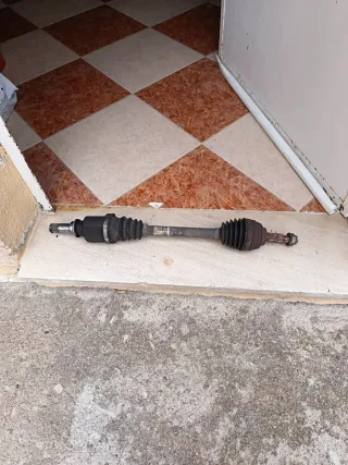 Transmisión Izquierda Renault Clio 3 1.5 DCI