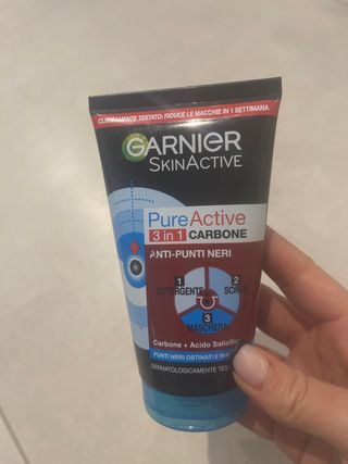 Garnier PureActive 3 in 1 Carbone Anti-Punti Neri