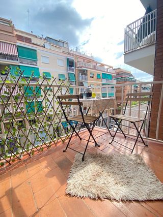 Habitación con terraza propia en Badalona