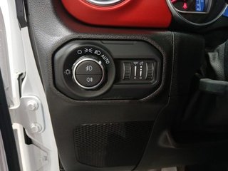 Jeep Wrangler 2.2 CRD Rubicon 8ATX E6D