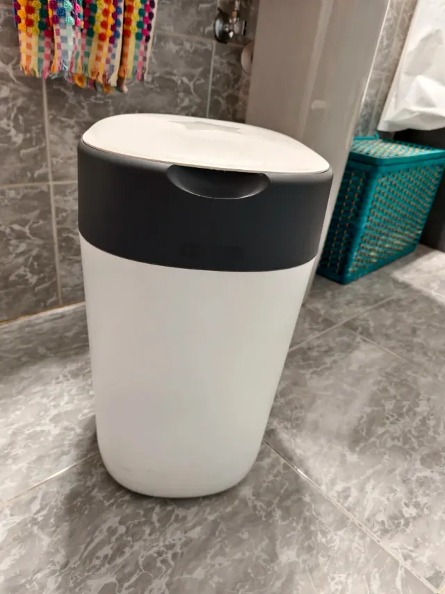 Contenedor de pañales Tommee Tippee