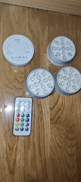 Luci LED RGB impermeabili con telecomando