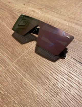 Gafas de sol Ray-Ban rosas y moradas