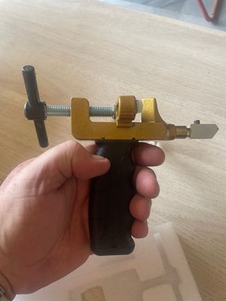 Cortador manual de vidrio y azulejos