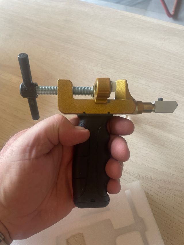 Cortador manual de vidrio y azulejos