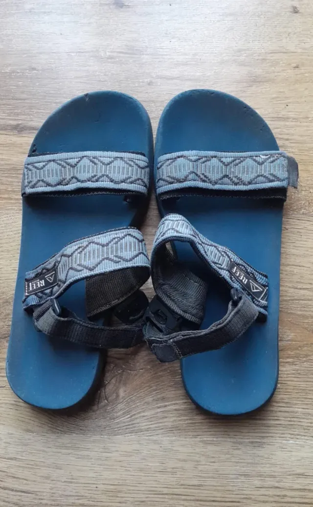 Chanclas Reef azules y grises