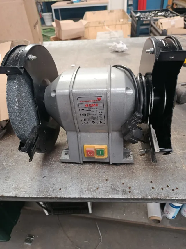 Esmeriladora Yaim 350W