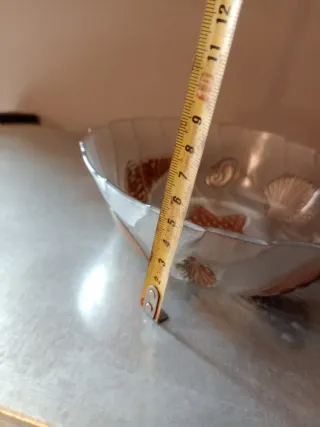 Tigela de vidro texturado com desenhos