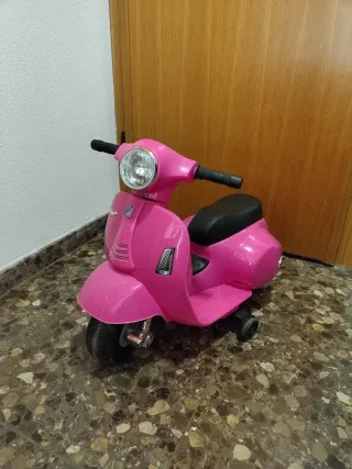 Moto Vespa Rosa a Batería (Leer descripción)
