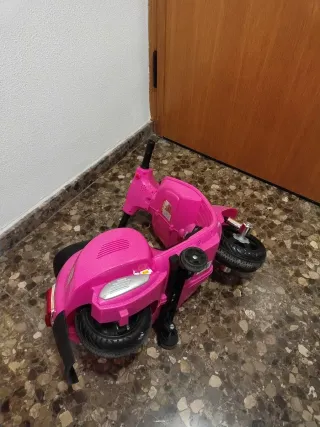 Moto Vespa Rosa a Batería (Leer descripción)