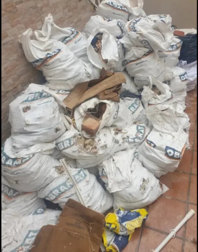 Portes y recogida de escombros