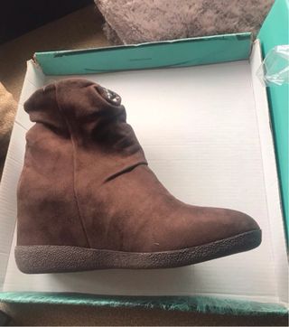 Botines cuña interior marrones