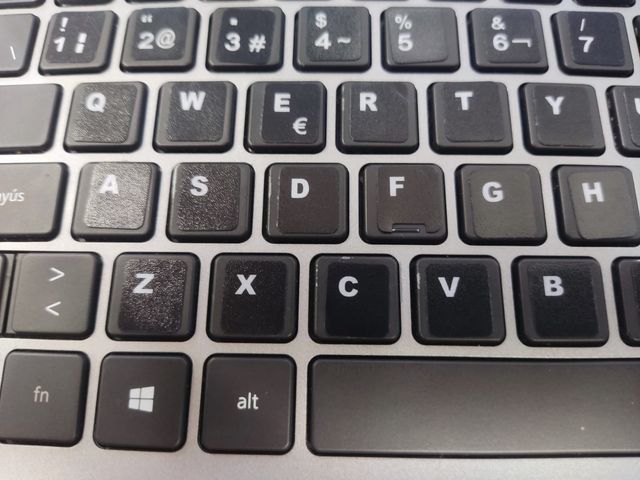 Dell Latitude 5320 Computer Portatile