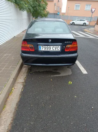 BMW Serie 3 2004 674643922 con junta de culata mal