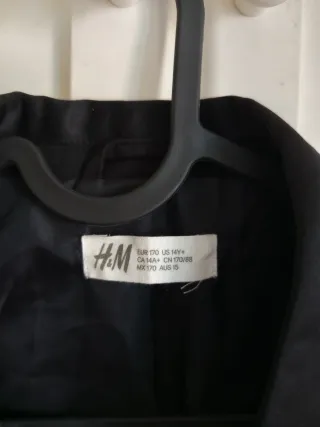 Americana chico H&M negra