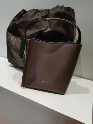 Bolso de piel de Adolfo Domínguez Marrón y Azul