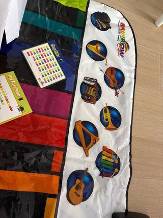 Alfombra Piano Gigante Rainbow. Piano de pies.