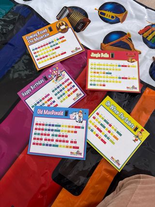 Alfombra Piano Gigante Rainbow. Piano de pies.