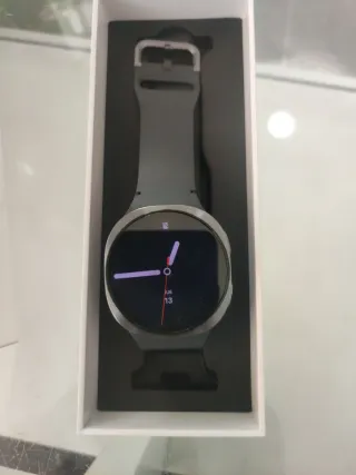Samsung Galaxy Watch 8 Negro/Gris solo se abierto