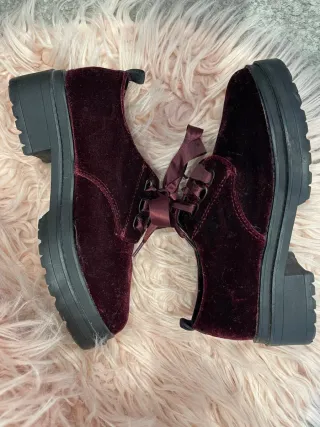 Mocasines Bheska terciopelo burdeos