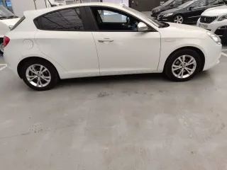 Alfa Romeo Giulietta 2013