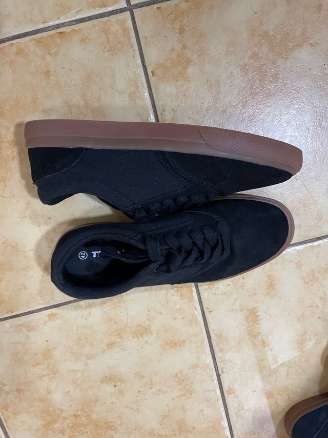 Zapatillas Tijuana Talla 42 Negras y Marrones