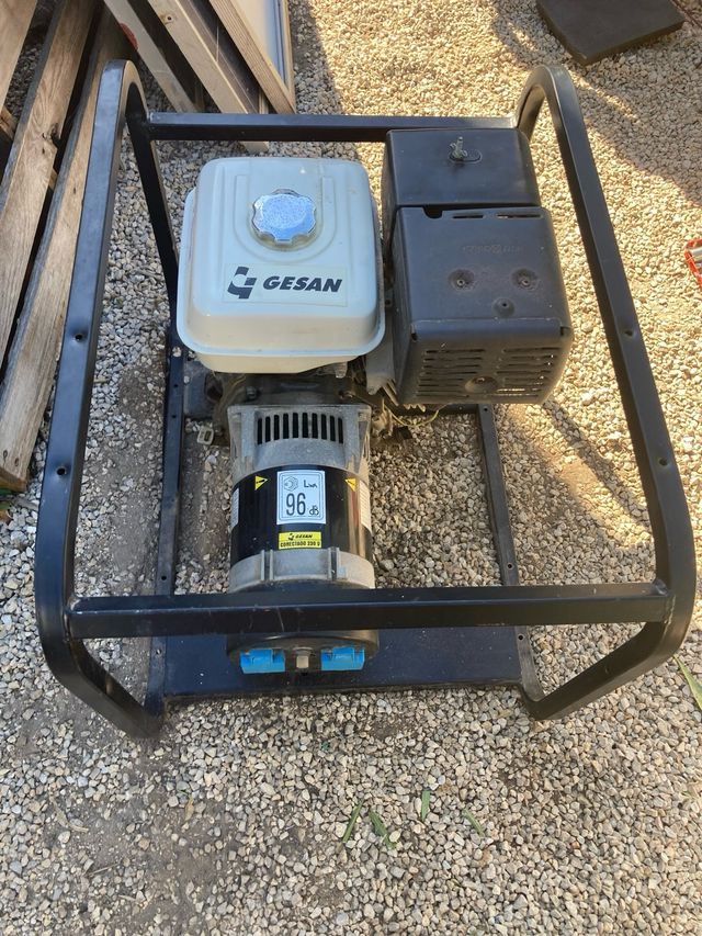 Generador Honda GX270