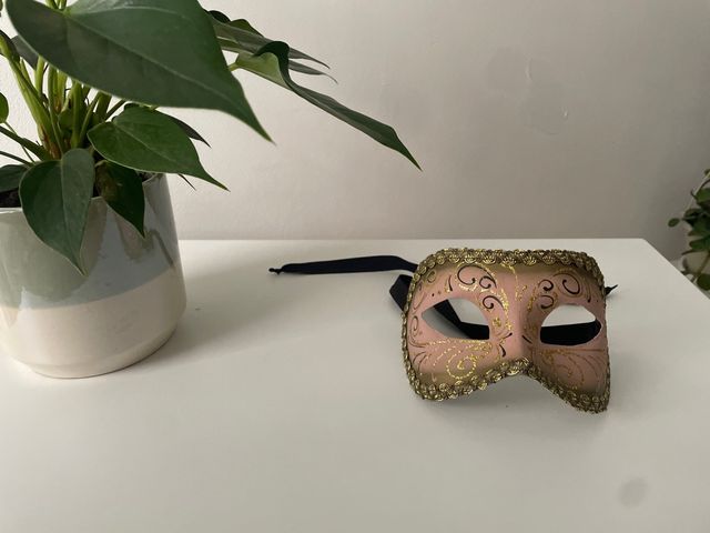 Máscara Veneciana Rosa y Dorada