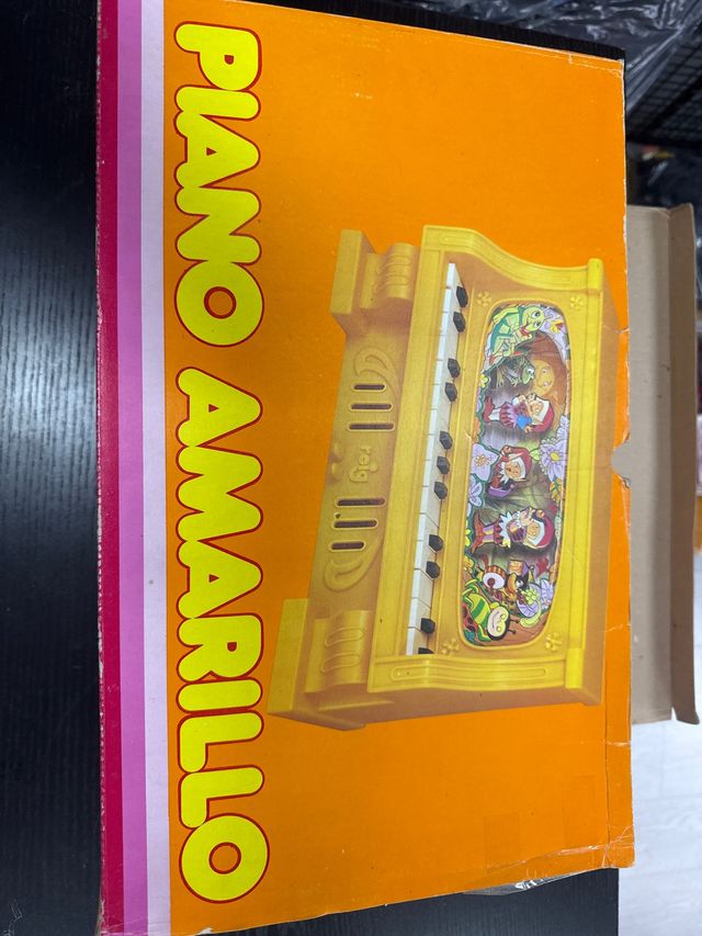 Piano Juguete Antiguo Amarillo