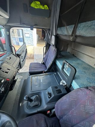 MERCEDES-BENZ ATEGO 1528 (2001) – 50 m³ – 280 CV