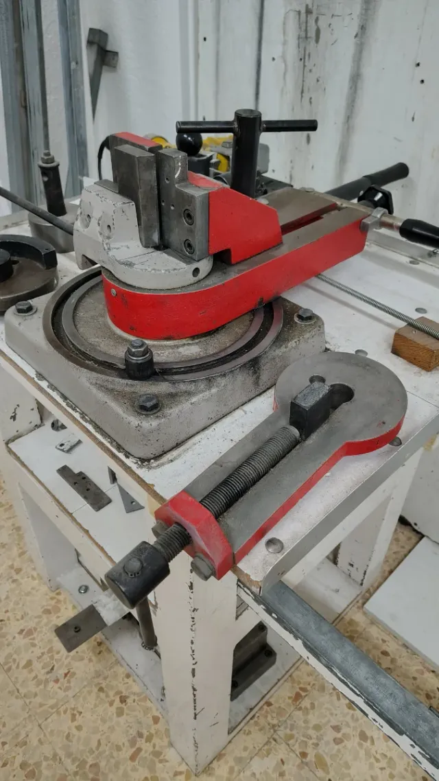 Dobladora DISMA TRIS serie 65