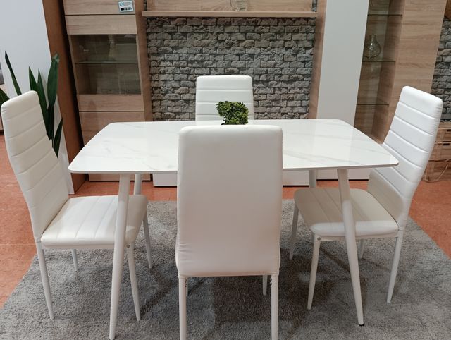 Mesa 120cm y 4 sillas , Ofertón!