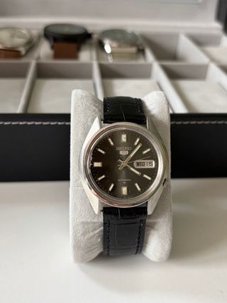 Reloj Seiko 5 Automático Negro