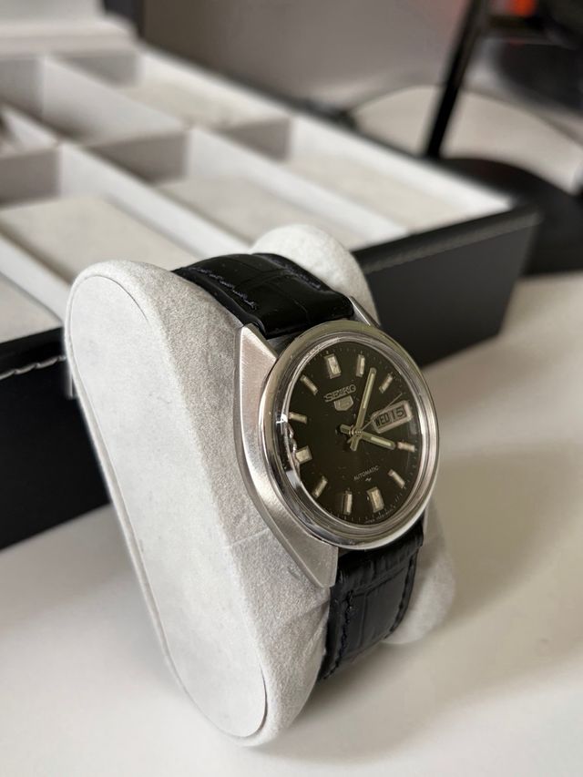 Reloj Seiko 5 Automático Negro