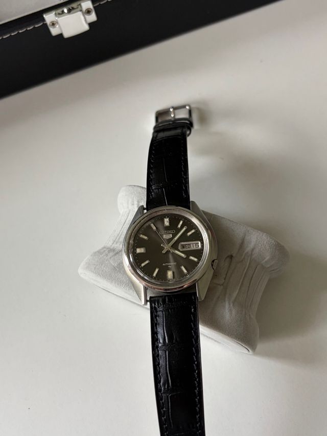 Reloj Seiko 5 Automático Negro
