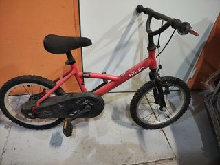 Bicicleta infantil Btwin roja