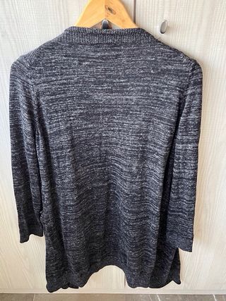 Jersey Zara gris talla S pero es grande