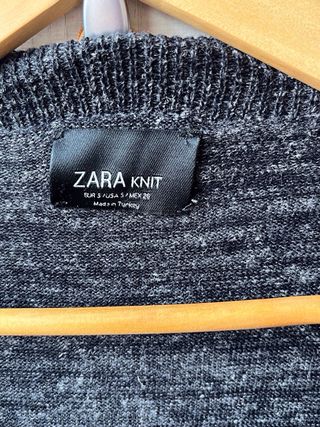 Jersey Zara gris talla S pero es grande