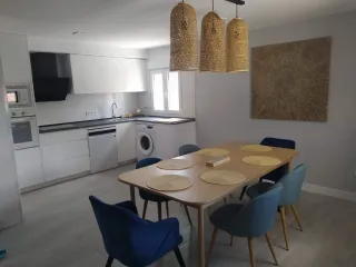 Casa rural con jardín y piscina