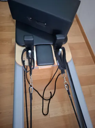 Reformer Peak Pilates y accesorios