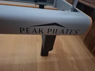 Reformer Peak Pilates y accesorios